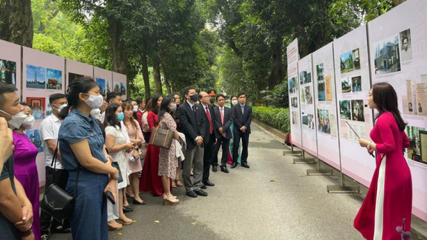 Exhibits spotlight President Ho’s revolutionary career in Vietnam, abroad