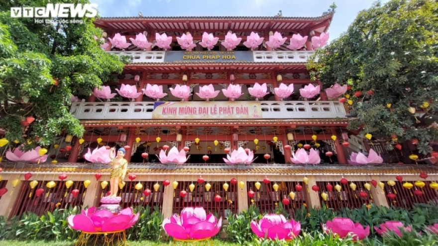 HCM City pagodas well-decorated ahead of Lord Buddha's 2566th Birthday