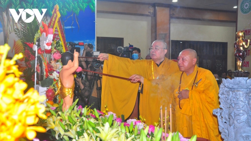 Buddhists celebrate Lord Buddha’s birthday in Hanoi