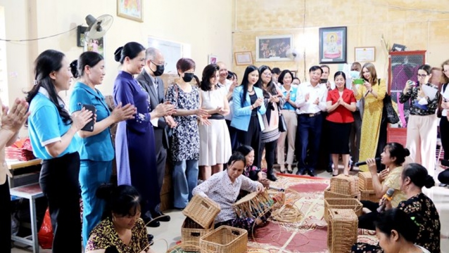 Fact-finding tour aims to boost cooperation among Women's Union with EU Delegation