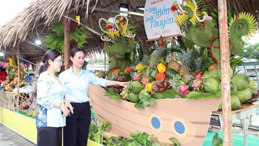 HCM City hosts first-ever fruit festival