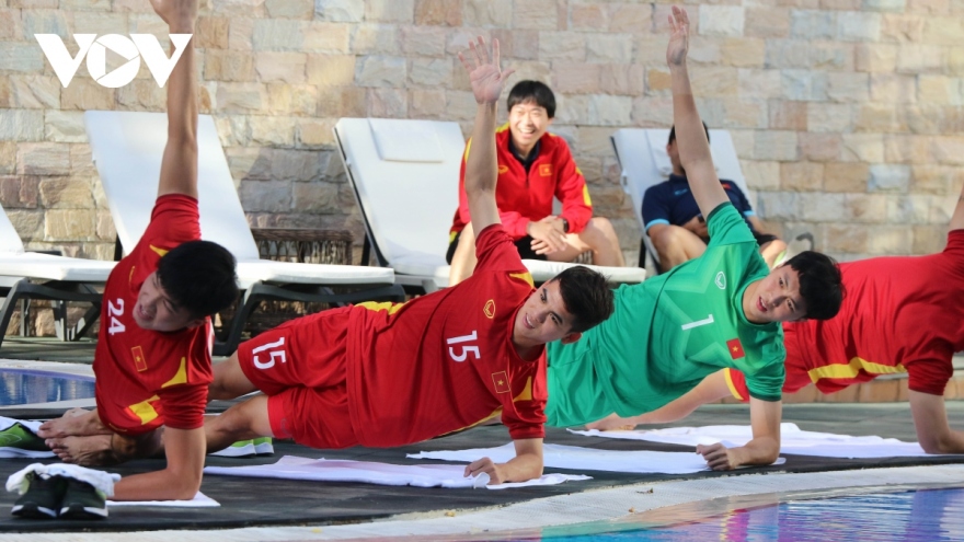 Vietnamese players join recovery session after Thailand clash