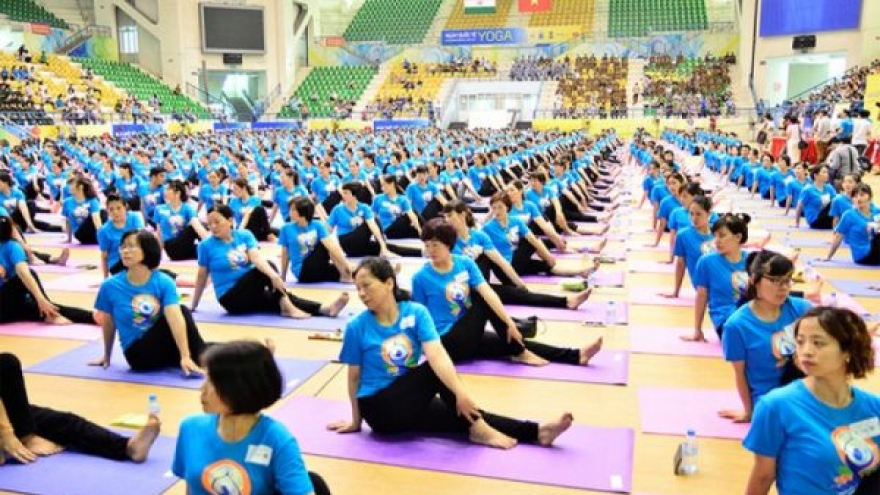 International Yoga Day 2022 celebrated at Hoan Kiem pedestrian streets