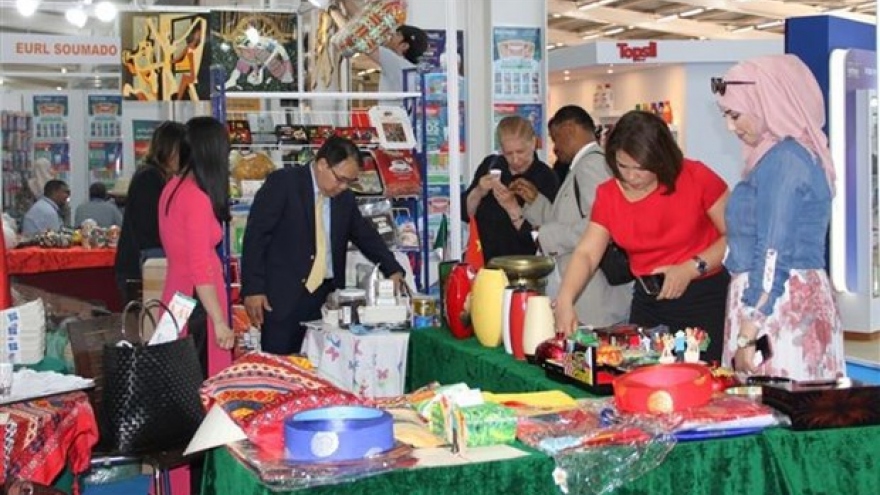 Vietnam joins 53rd International Fair of Algiers