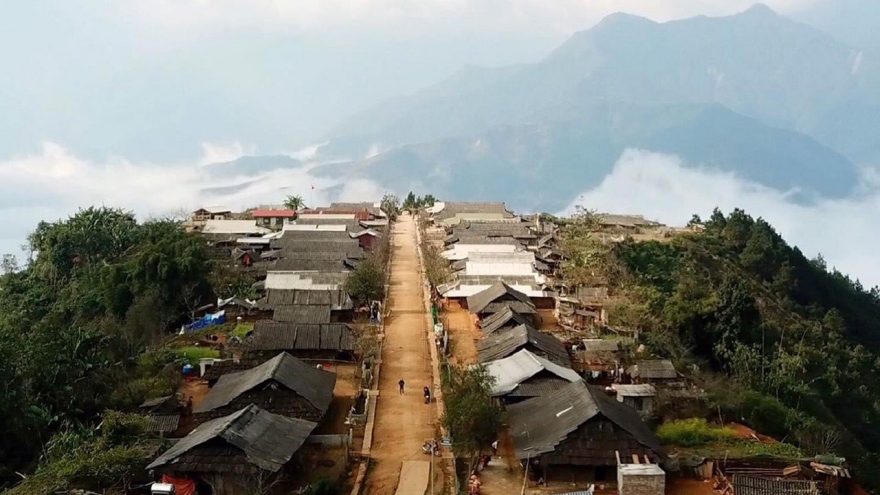 The cloud-covered village in Yen Bai