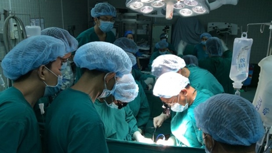 HCM City hospitals get software to manage organ procurement, transplant