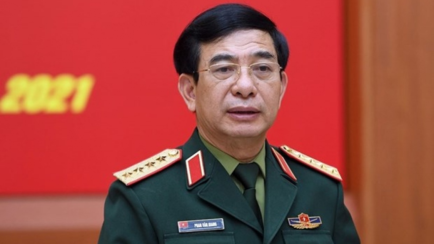 Vietnam attends 16th ADMM in Cambodia