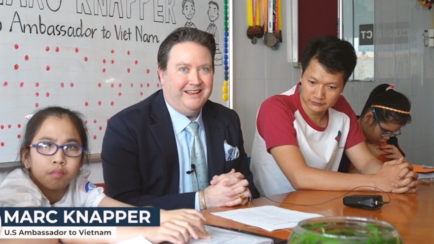US Ambassador's story for the visually impaired in Vietnam