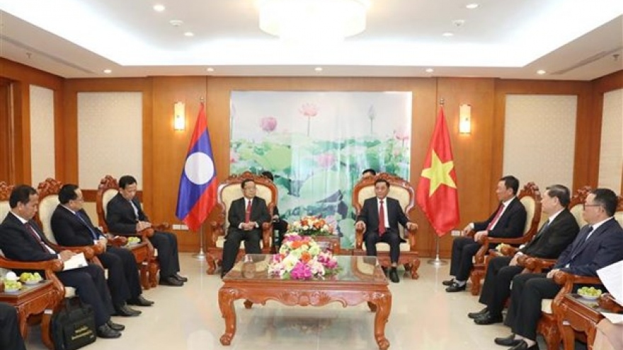 Vietnam, Laos share experience in inspection, supervision activities