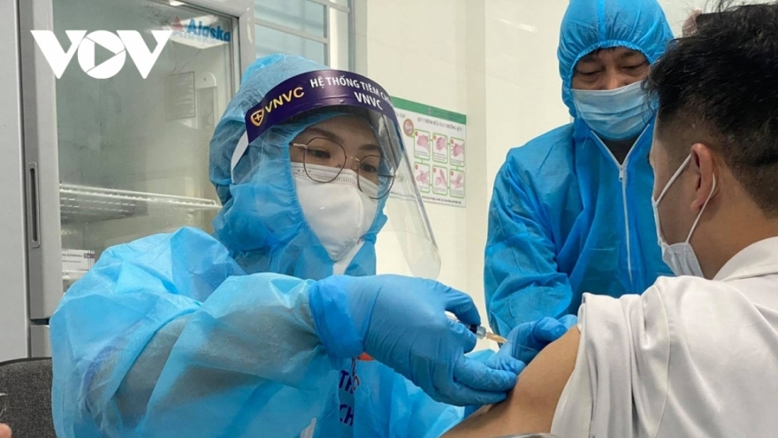 Hanoi to complete COVID-19 booster vaccination in July