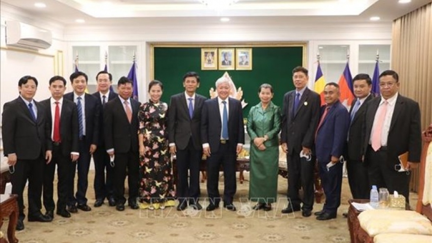 Vietnam Fatherland Front delegation visits Cambodia