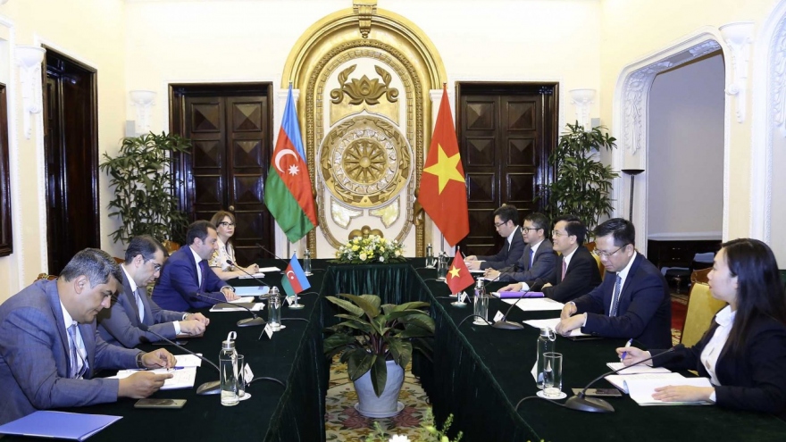 Vietnam, Azerbaijan hold political consultation in Hanoi
