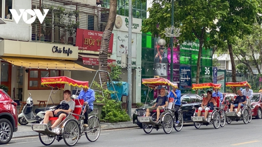 Vietnam loses out to regional rivals in foreign tourist attraction