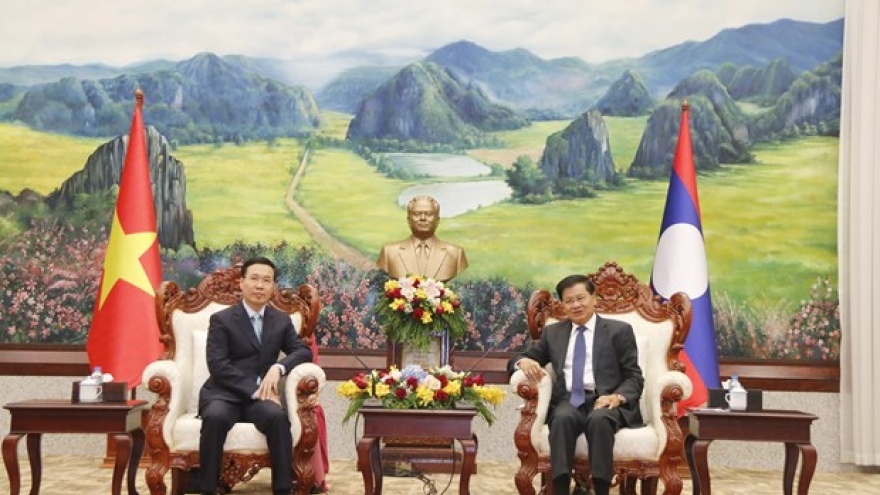 Senior officials visit Laos to attend celebrations of diplomatic ties 
