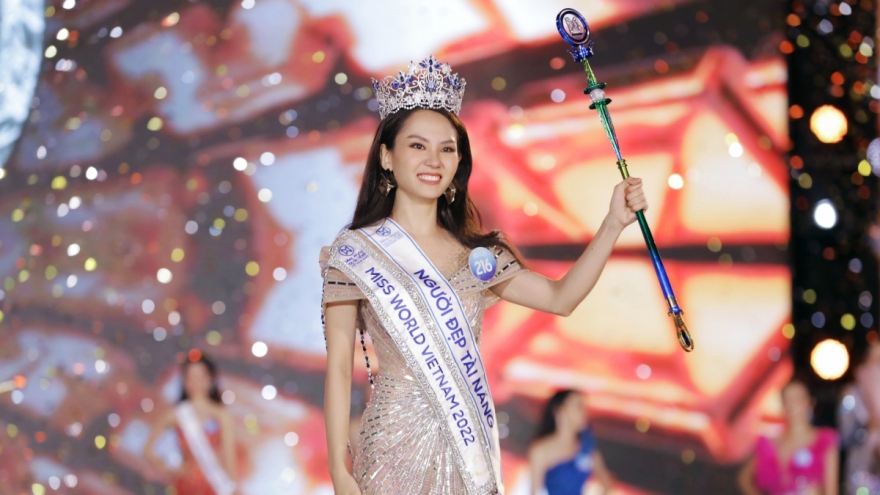 Mai Phuong wins Miss World Vietnam 2022 crown