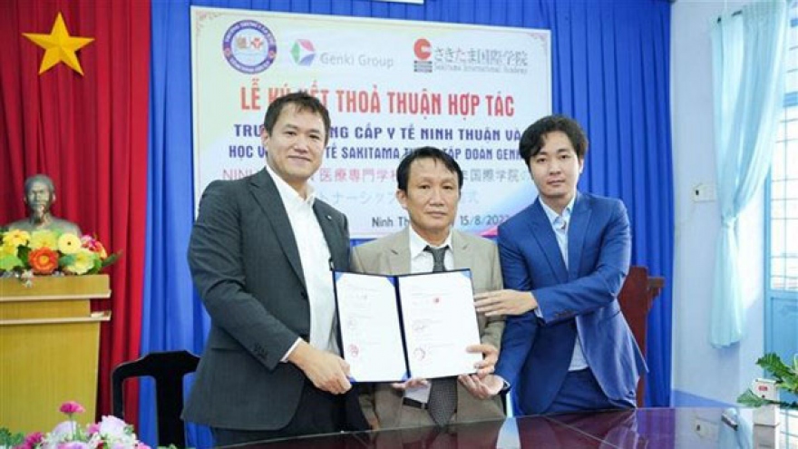 Japanese group helps Ninh Thuan train medical students