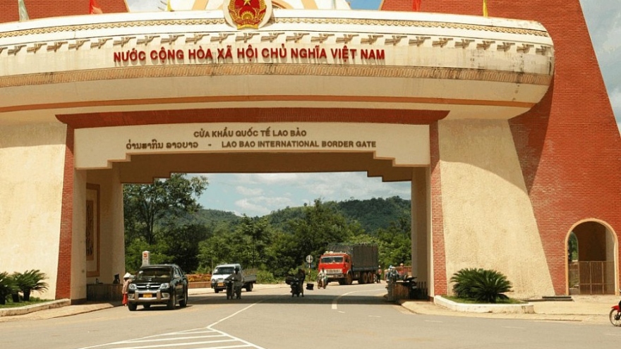 Vietnam-Laos trade turnover in full swing over seven-month period
