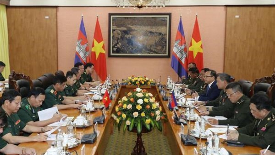 Vietnamese and Cambodian armed forces seek stronger ties