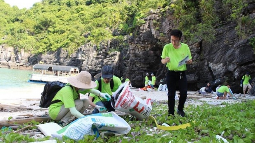 Workshop calls for actions against plastic waste in Ha Long Bay