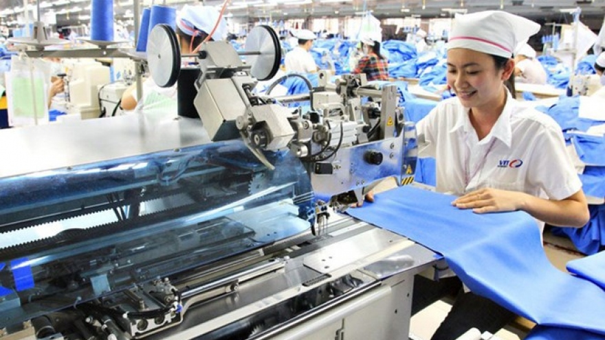 Garment exports hit record high of US$4 billion in August