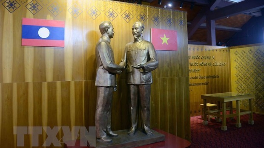 Lao press spotlights Vietnam-Laos relations on diplomatic anniversary