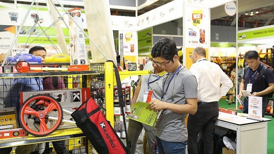 Over 520 foreign firms attend 20th Vietnam Expo