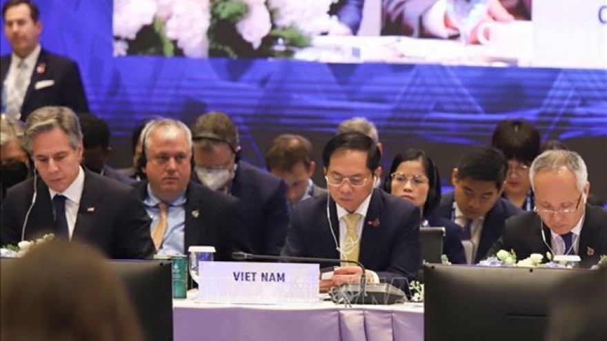 Vietnam calls for enhanced cooperation in APEC amid global challenges
