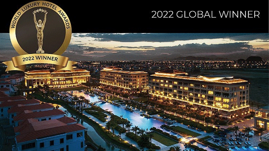 Sheraton Grand Danang Resort wins World Luxury Awards in 2022