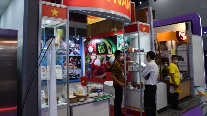 Vietnam attends Sial Interfood Exhibition 2022
