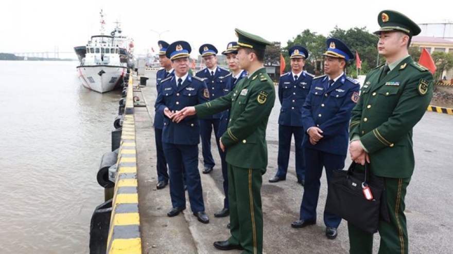 China coast guard delegation visits High Command of VCG Region 1