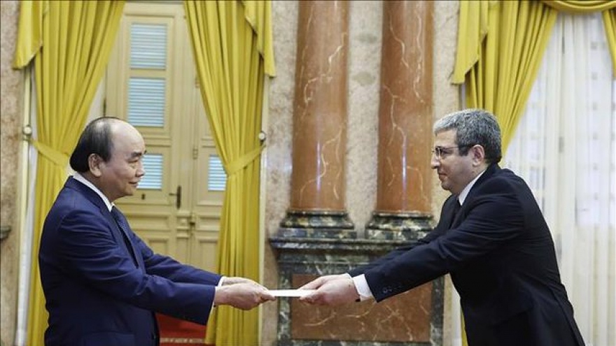 President Phuc receives Azerbaijani and Brunei ambassadors