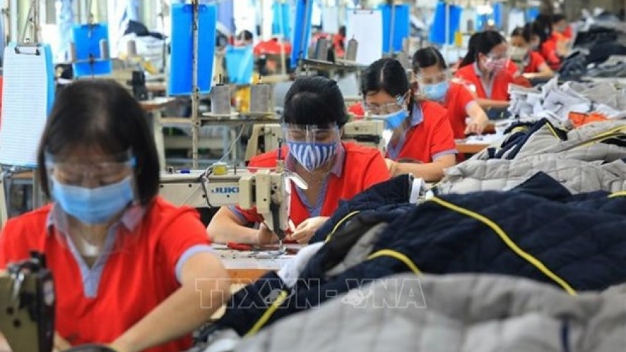 Labour unions prioritise supporting workers on Tet