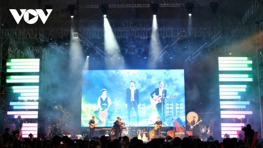 Residents and tourists thrilled with HCM City International Music Festival