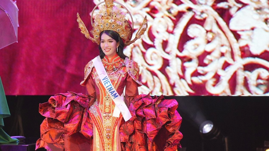 Phuong Anh bows out of top 15 Miss International 2022