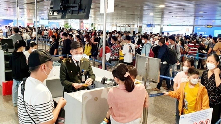 Vietnam’s largest airport expects to serve 3.8 million passengers during Tet