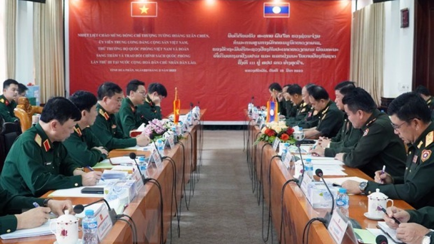 Vietnam, Laos hold defence policy dialogue