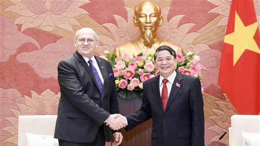 Vietnam desires stronger all-around ties with Poland