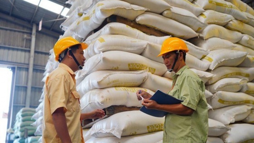 Animal feed industry asks for import tax reduction on raw materials