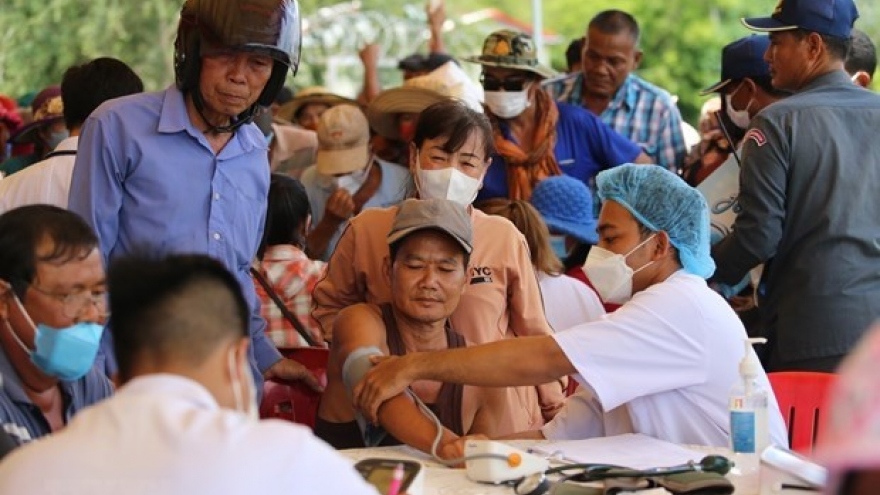500 Cambodian residents get free health check