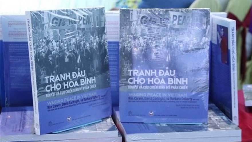 Vietnamese version of “Waging peace in Vietnam” goes public