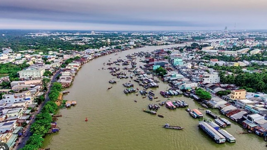 Vietnam seeks stronger ties to deal with challenges in Mekong River basin