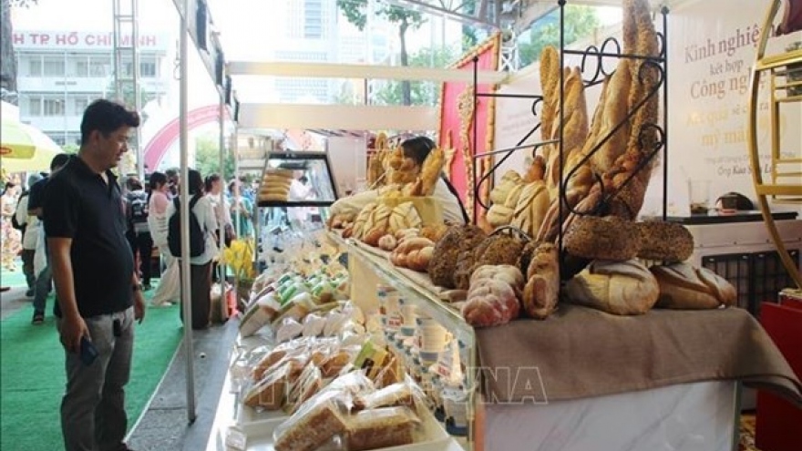 Symposium seeks to promote Vietnamese signature sandwich for tourism development