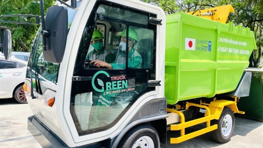 Hue pilots electric trucks for waste collection