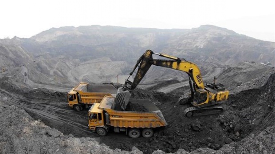 Vinacomin, Japanese firm sign coal mining training deal