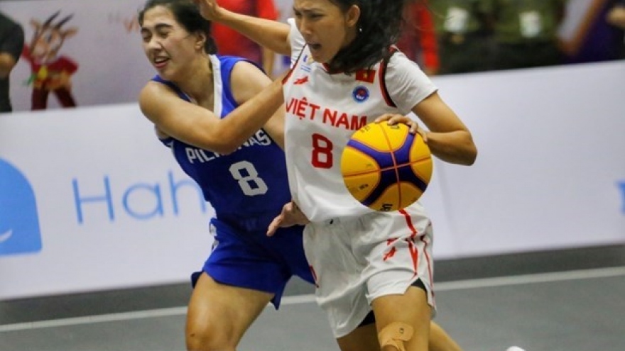 Vietnamese women basketballers win over Philippine rivals at SEA Games 32