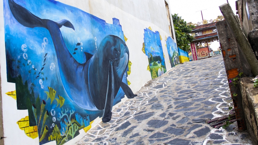 Mural art revitalises Nhon Ly fishing village
