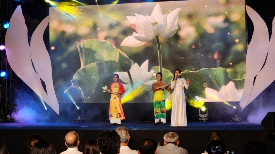 Hue specialties introduced at Lotus Festival 2023