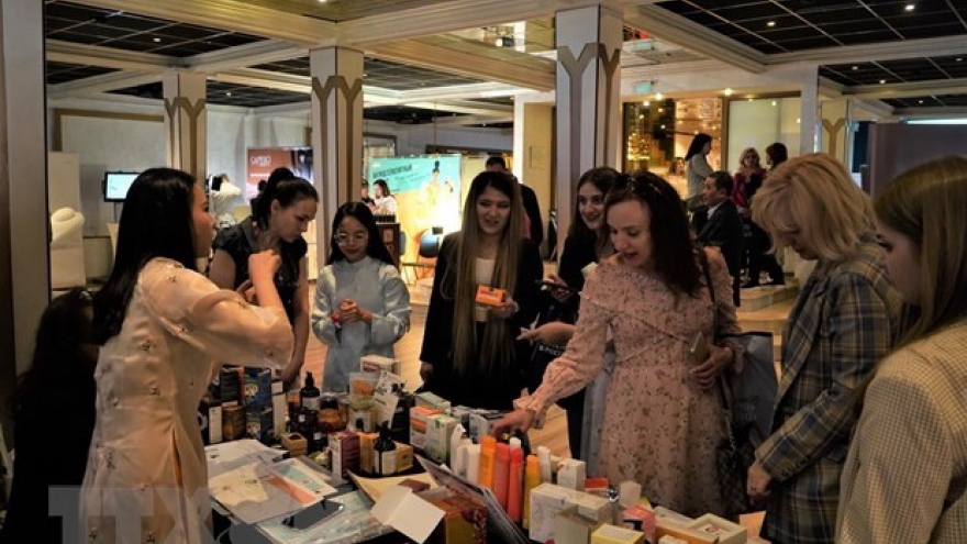 Vietnamese firms explore beauty industry of Russia