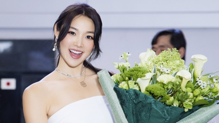 Miss Earth 2022 arrives in HCM City for 2023 contest