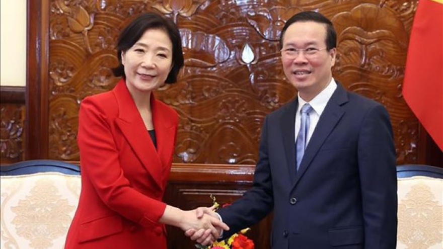 President hails RoK Ambassador's contributions to promoting bilateral ties